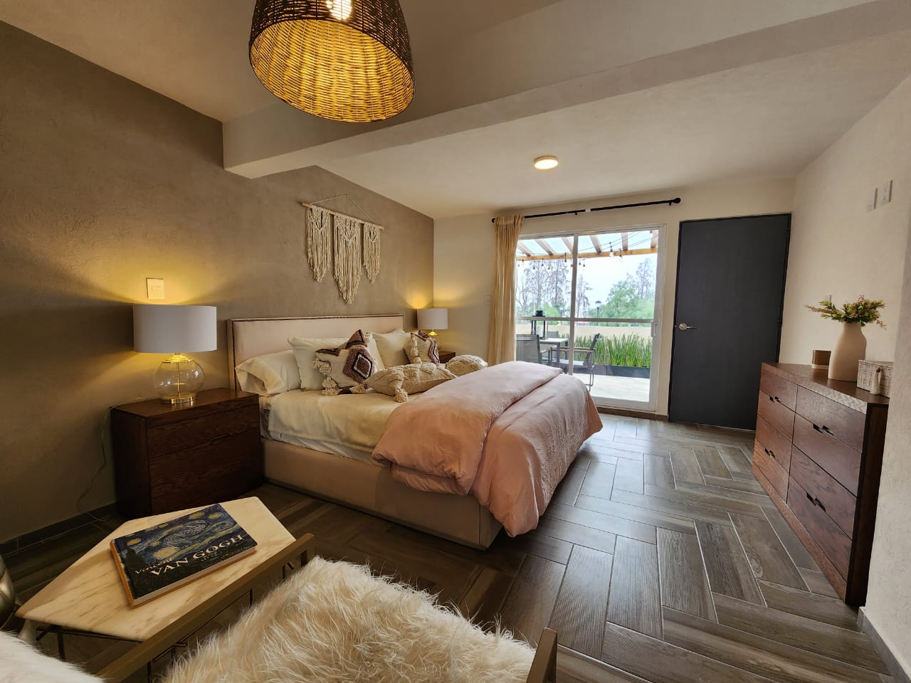 Recámara Principal Alamo Plus 1 con baño completo y terraza